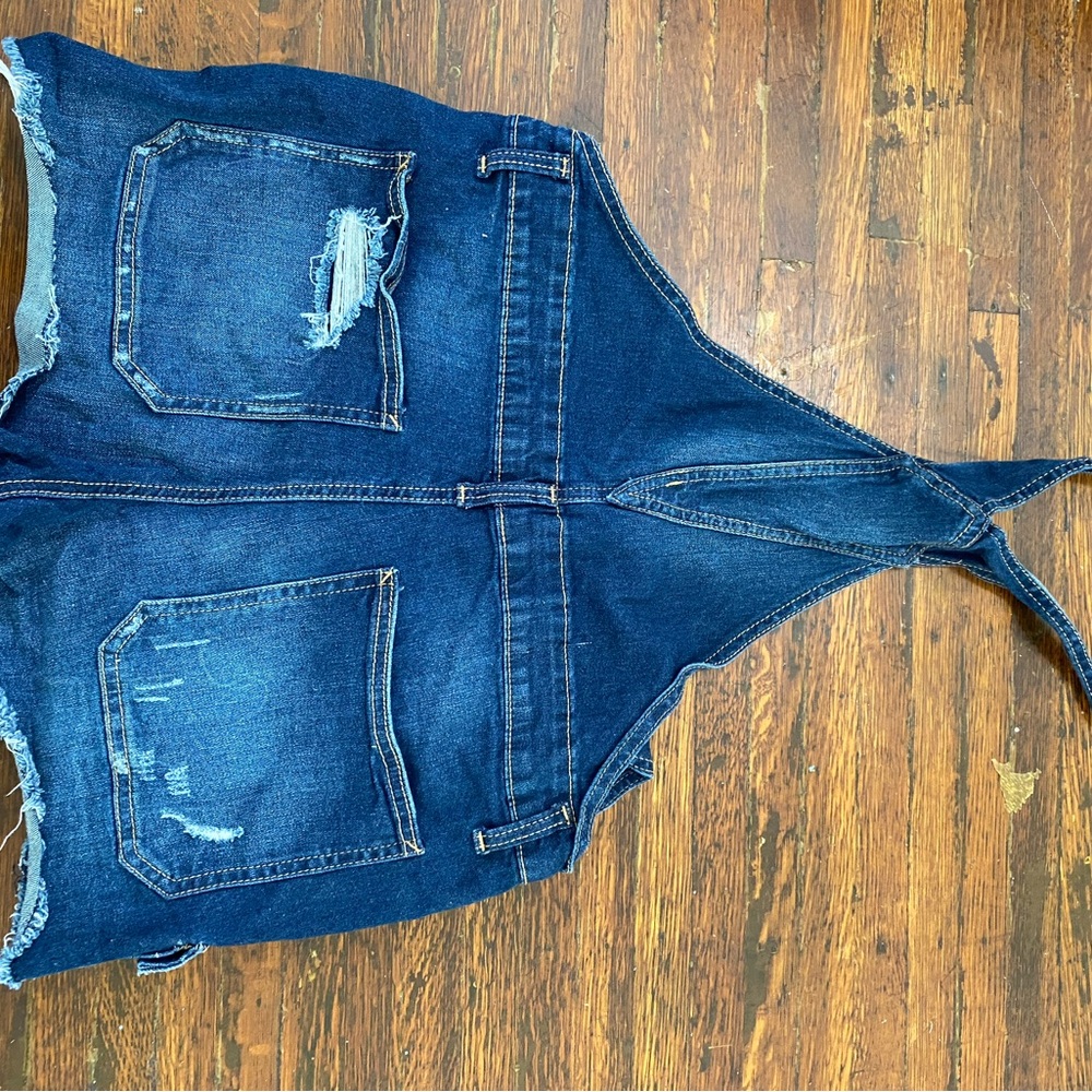 Women’s shorts used but great for summer wearing